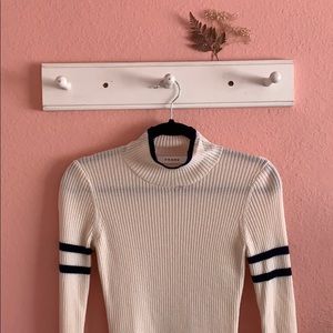 FRAME Turtle Neck Sweater